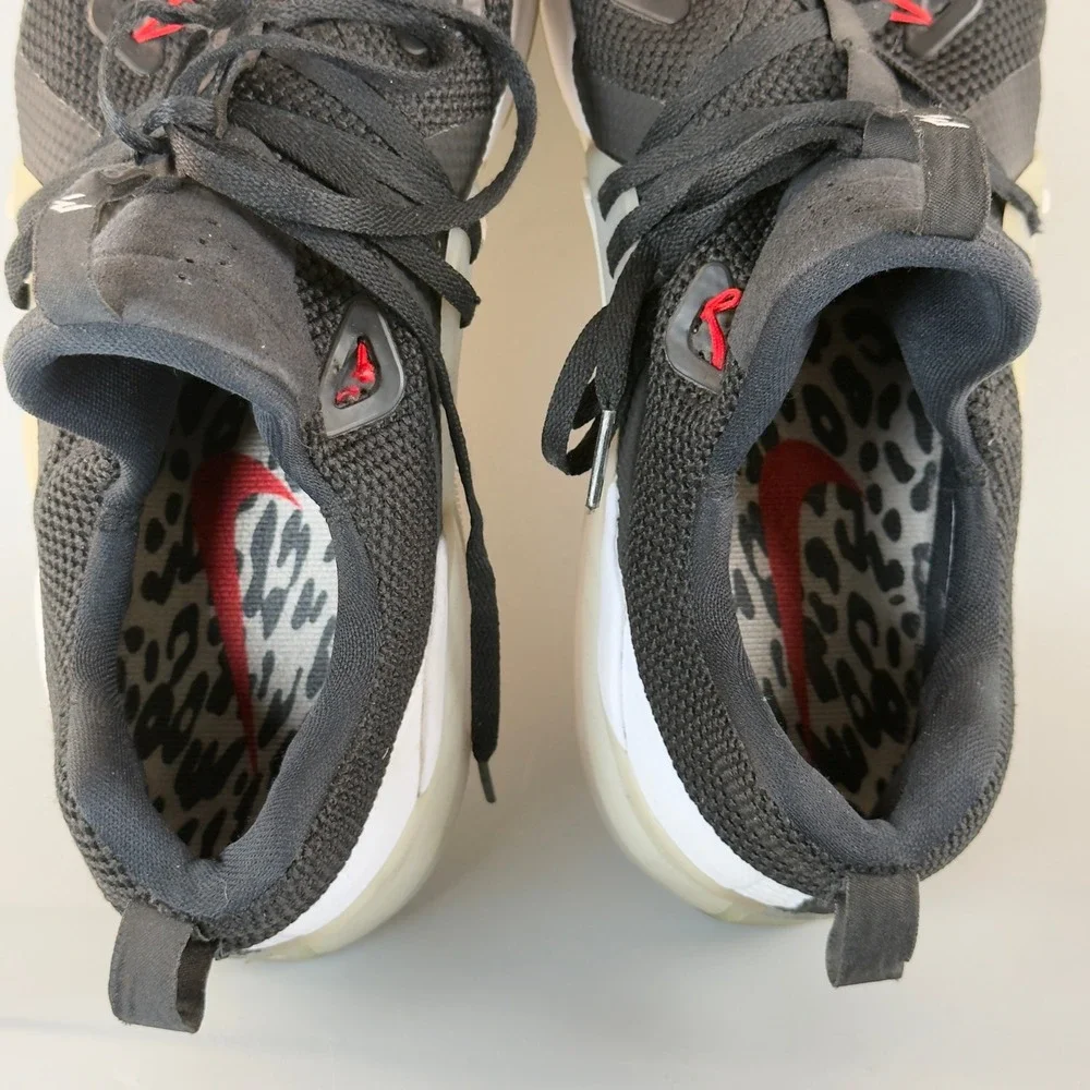 Nike Zoom Russell Wilson Train Command Mens 12 Sneaker Lace Low Gym Workout Shoe